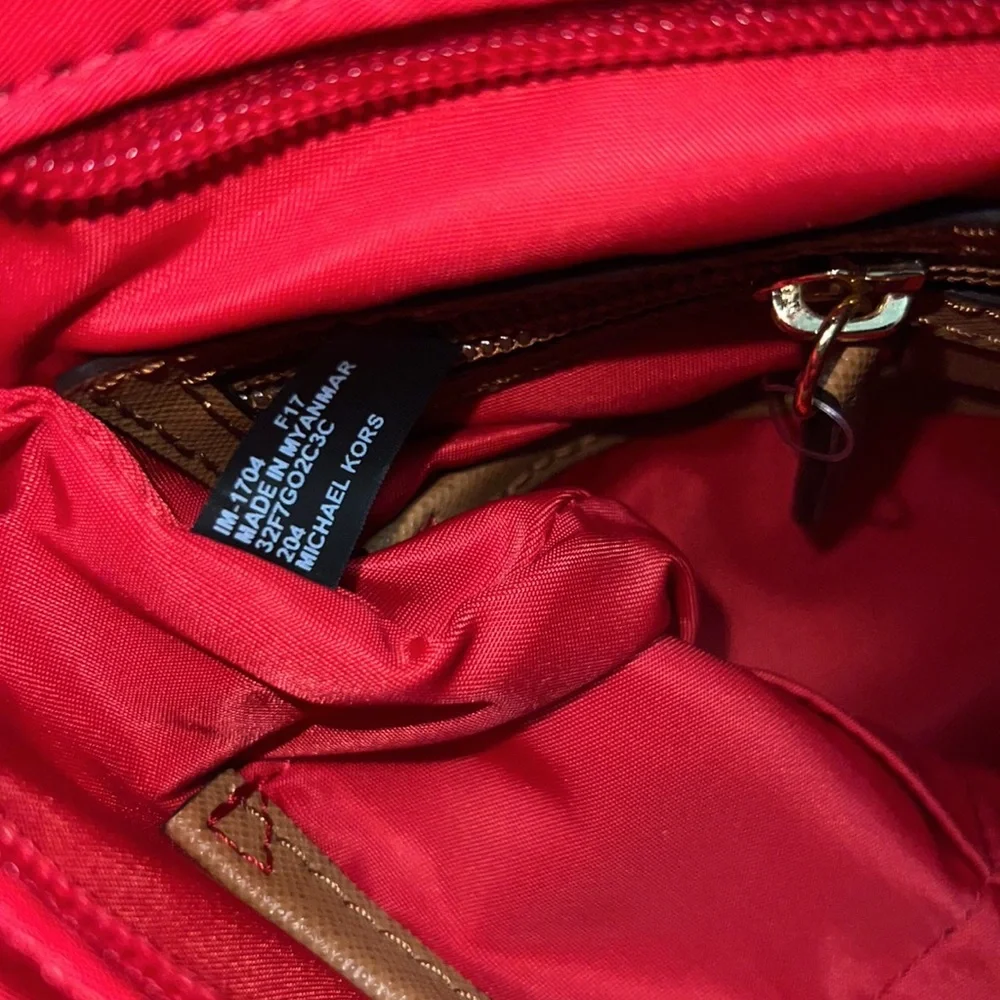 NWOT Red and gold MICHAEL KORS adorable 🥰 Nylon Crossbody with care card - Picture 15 of 15